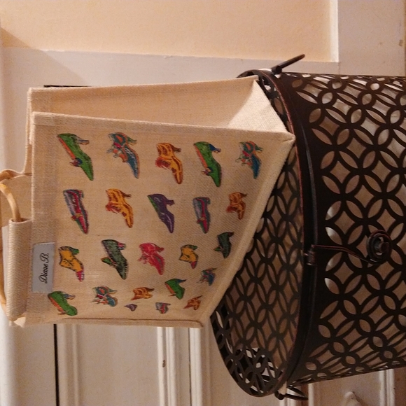 Diane B. straw "shoe" bag - Picture 5 of 5